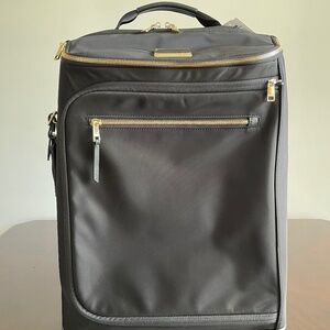 Tumi Leger 22 Inch International Wheeled Carry-On